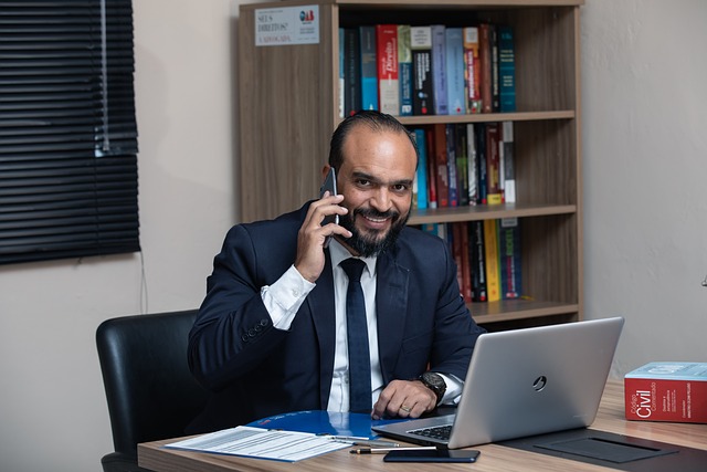 lawyer-640x480-54679731.jpeg
